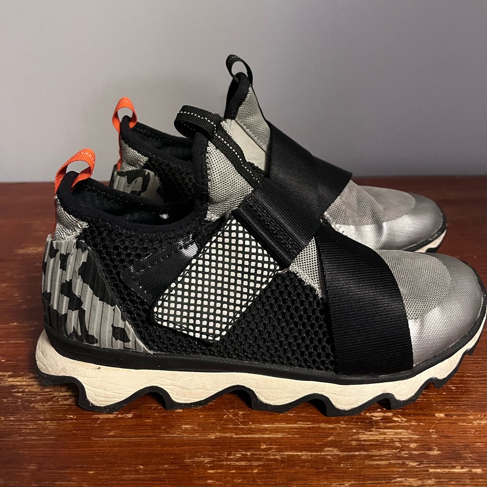 Sorel camo sneaker